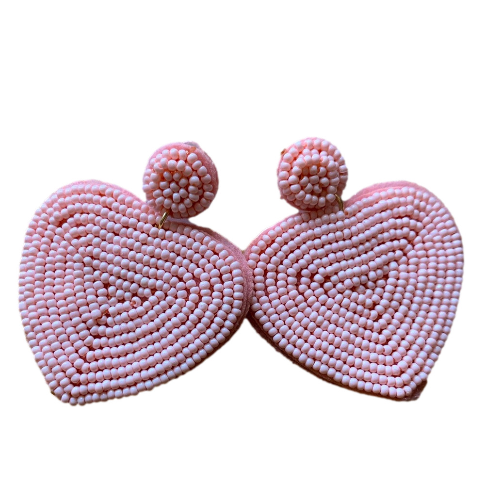 🩷 NEW Pink Beaded Heart Earrings 🩷